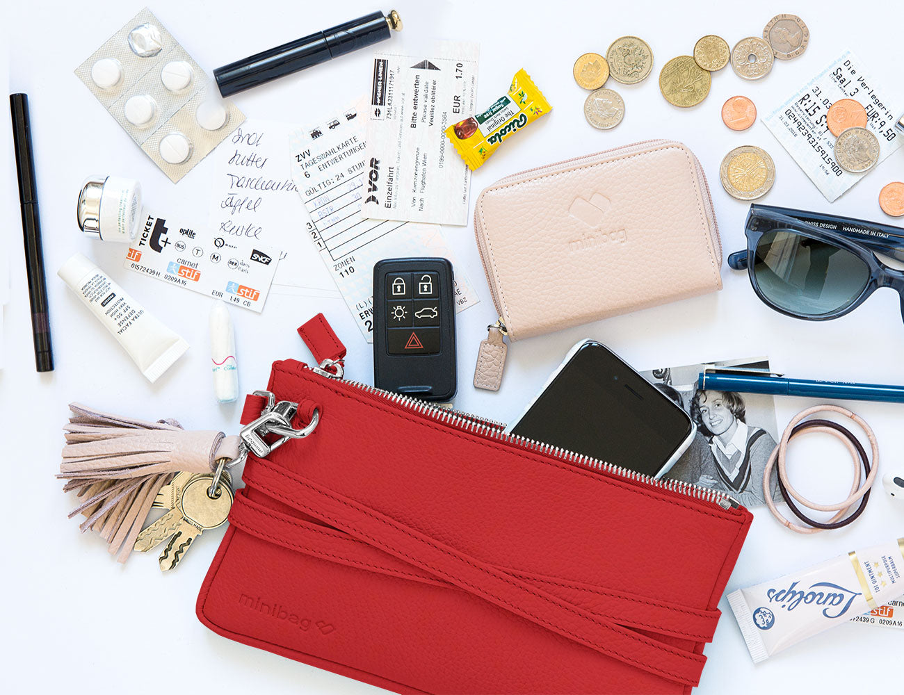minibag red, Ledertasche rot, Clutch rot, minibag Wallet nude, Quaste nude, Geldtasche zum Umhängen  Edit alt text